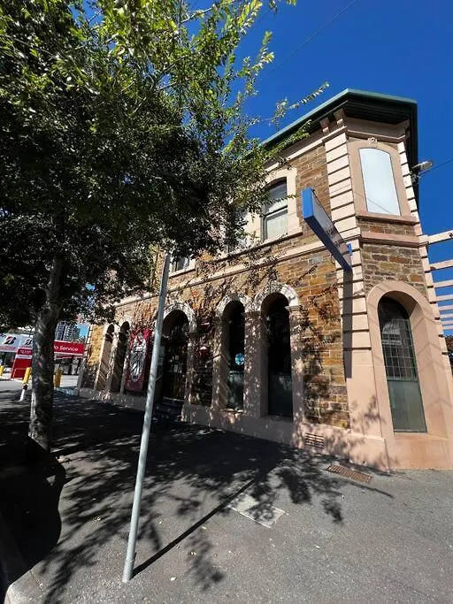 Apartment City Ex Hotel Ensuite Room In City 408 Adelaide Australien