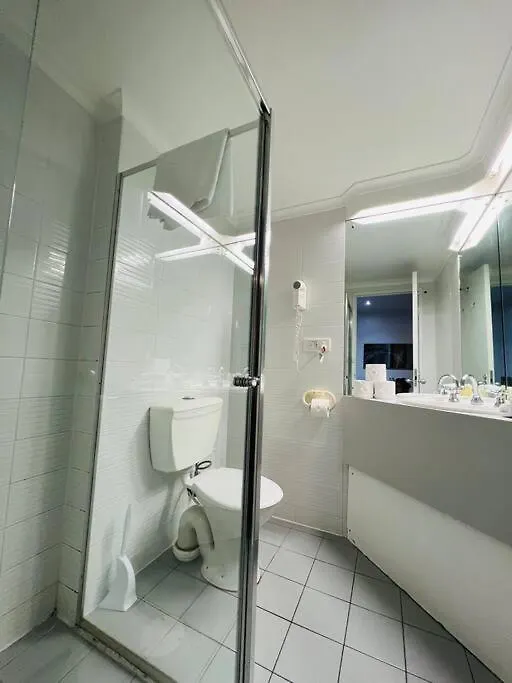 City Ex Hotel Ensuite Room In City 408 Аделаида Австралия